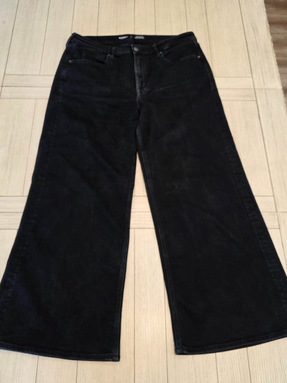 Old Navy Extra High-Rise Super Wide Leg Jeans Black | Size 16
